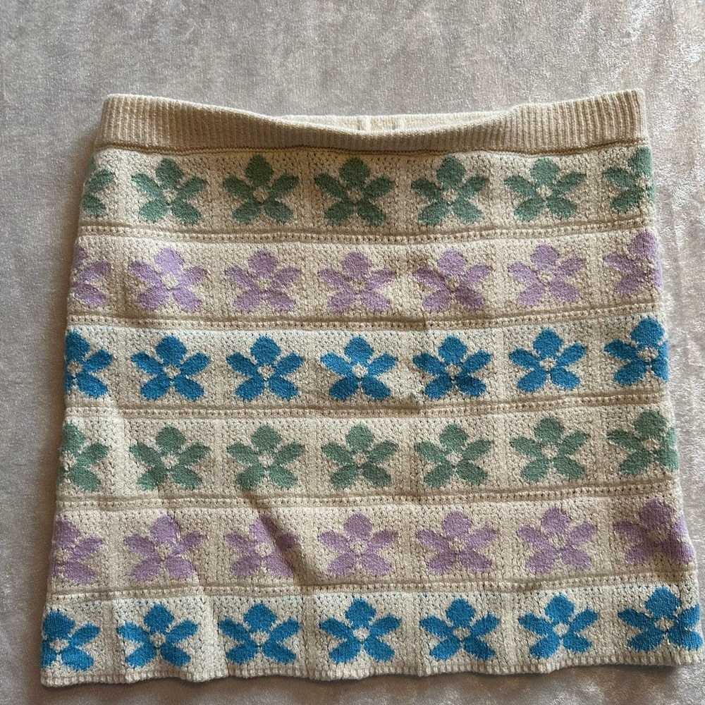 NWT American Eagle floral knitted skirt